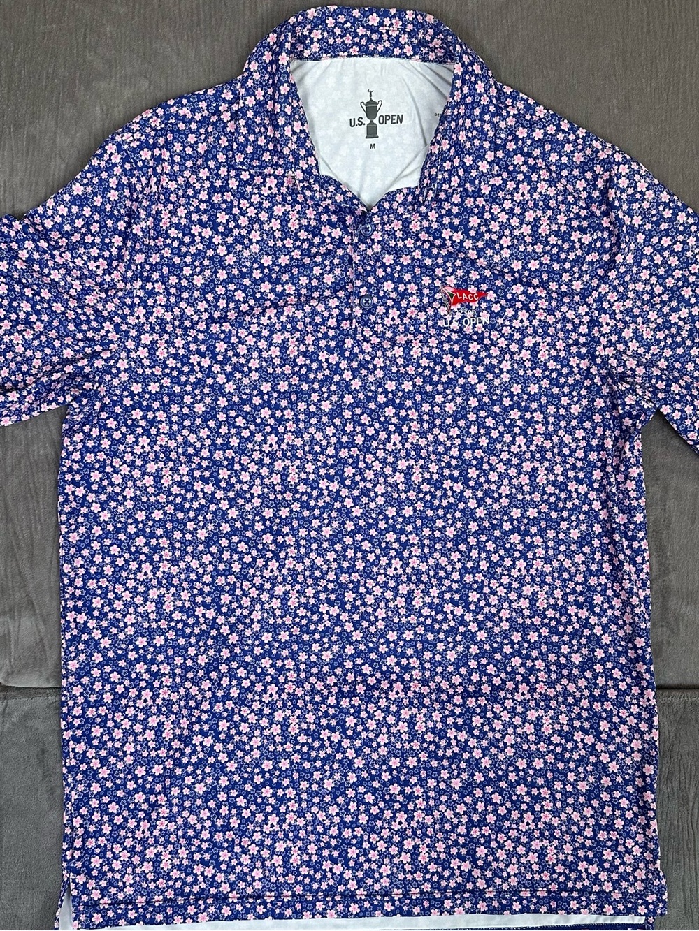 Golf Polo Men’s Sz M 123rd U.S. Open LACC Logo Navy & Pink Floral Print
